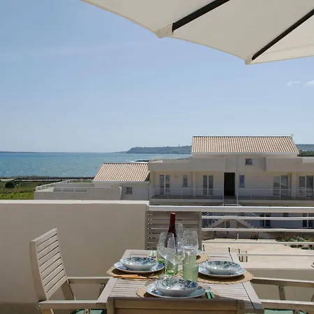 Almare - Sea View Terrace & Pool, Apartamento